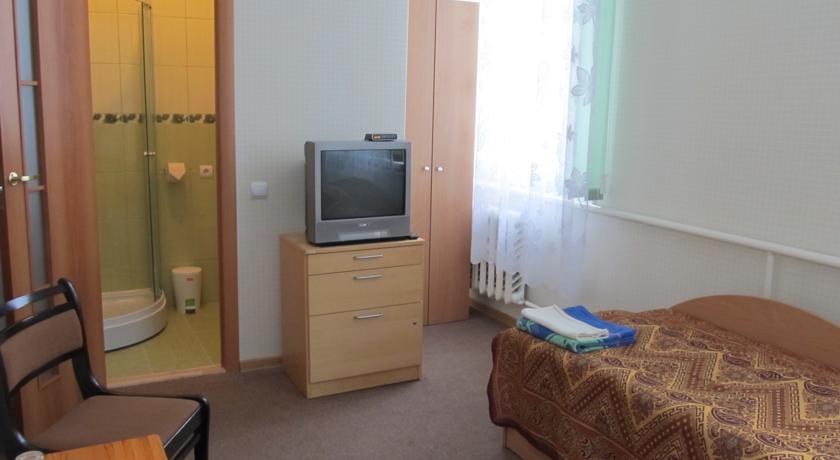 Viesu Maja Ezerkalns Hotel Krāslava Quarto foto