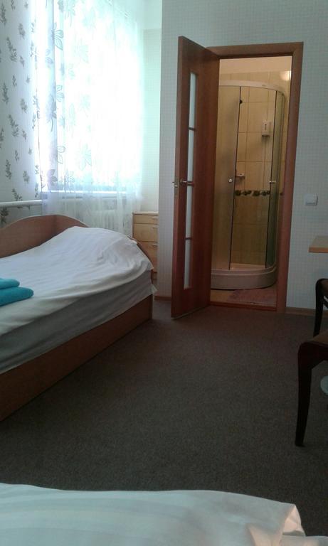 Viesu Maja Ezerkalns Hotel Krāslava Exterior foto