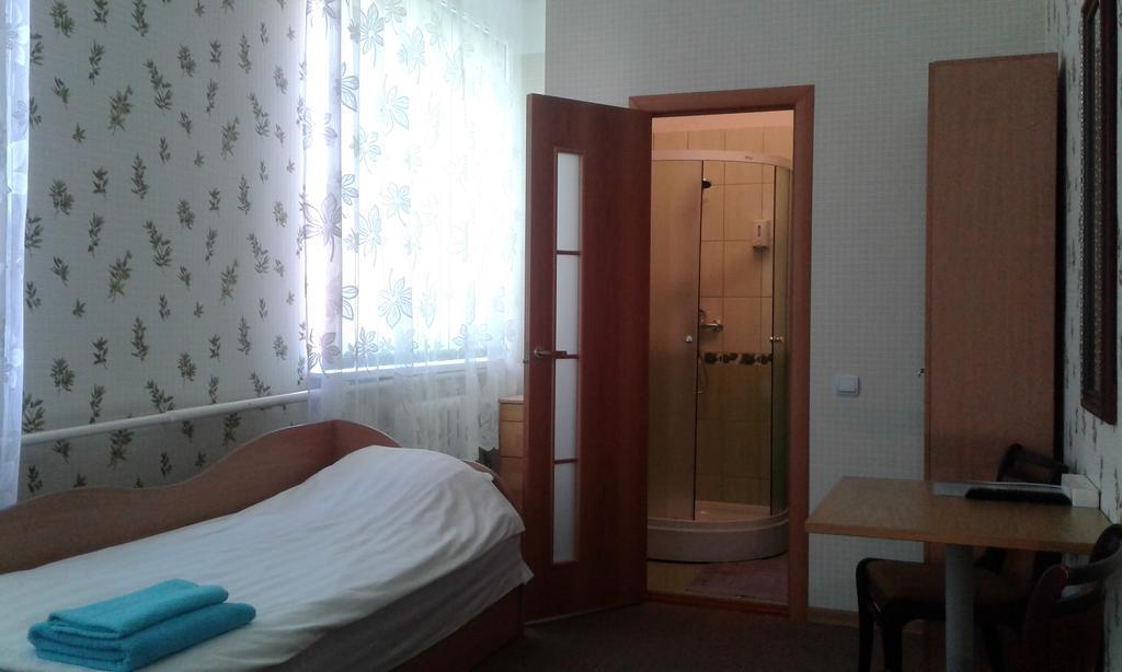 Viesu Maja Ezerkalns Hotel Krāslava Exterior foto