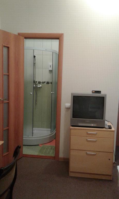 Viesu Maja Ezerkalns Hotel Krāslava Exterior foto